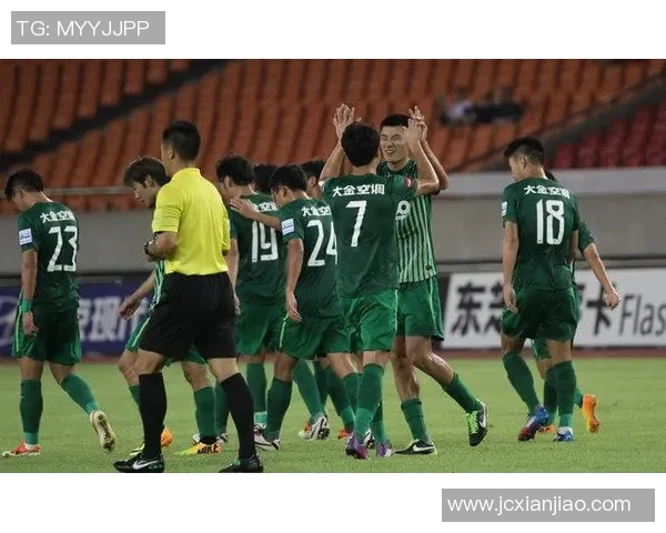 广州与杭州足球队对决战术分析及赛后复盘全景解析